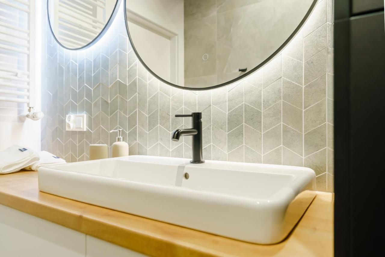 Apartamenty Lighthouse - Sauna & Fitness & Jacuzzi - Baltic Marina Residence Kołobrzeg Esterno foto
